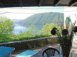 Ihre adresse für kaufen luxusimmobilien in bissone, tessin, schweiz. Maison Christa Location Vacances Bissone Tessin Suisse Vacando