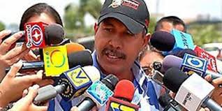 Suspenden interpelación al gobernador Henry Falcón