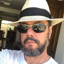 Reginald Hull's Instagram, Twitter & Facebook