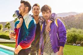 Jonas Brothers Score First No 1 On Adult Contemporary Chart
