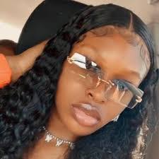 Brooke Shrum's Instagram, Twitter & Facebook