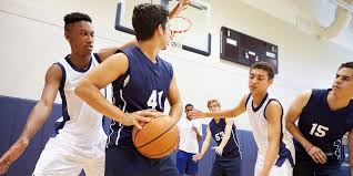 Bola tangan adalah olahraga yang dimainkan dengan tangan. Yuk Praktek Teknik Dasar Bola Basket Melempar Bola Pantul Merdeka Com