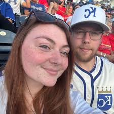 Who can mow and trim my lawn in Independence?