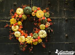 It's my go to place for anniversary ideas. How To Make Fall Wreaths Diy Home Decoration Ideas For Autumn In Texas