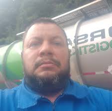 Que andará haciendo el wey que fue a jurar en esta época de calor 🤡