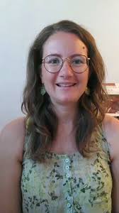 ✨Les capsules de Patricia Spinelli✨Fondatrice de l'ISMM et formatrice AMI,  Patricia partage avec vous des concepts Montessoriens, pour la plus grande  joie de tous les passionnés, d'éducation et de Maria Montessori.  #mariamontessori#pedagogiemontessori #