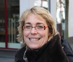 Ausstellung "Reise ins Dunkel": Plastische Porträts von tragischer Komik