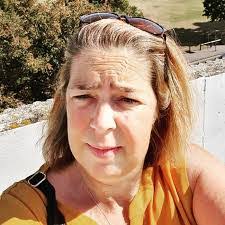 June Rees's Instagram, Twitter & Facebook