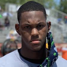 Tai Leonard, Defensive End, North Shore