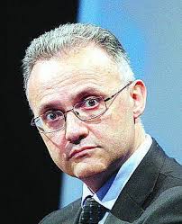 Europarlamento Mario Mauro rinuncia alla presidenza