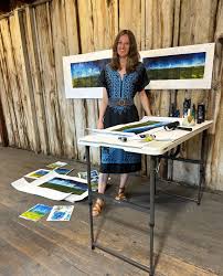 Welcome Kim Bricker and Josh Urso from Jersey City, New Jersey!⁠ ⁠ Kim is a  printmaker with Pennsylvania roots. She uses acrylic paint and gel printing  plates of various sizes to create