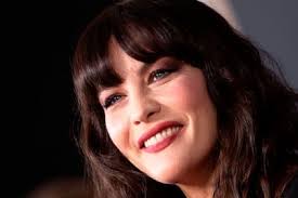 La relación llena de secretos y ausencias entre la actriz y el líder de  Aerosmith