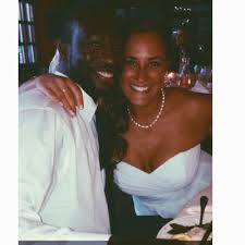 Elizabeth Barringer (@lizaaustinperry)