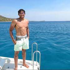 Using the six pack to build a stereo channel. Six Pack In The Fridge Chelseafc