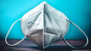 Face masks can help slow the spread of the coronavirus. Coronavirus Face Mask Face Shield Ffp2 N95 Kn95 What S The Difference Science In Depth Reporting On Science And Technology Dw 11 02 2021