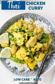 A Delicious Thai Yellow Curry With Chicken Potatoes And Veggies The Perfect Easy Cur Healthy Chicken Recipes Easy Healthy Chicken Recipes Curry Recipes Easy