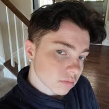 bella (@Rise61371169)