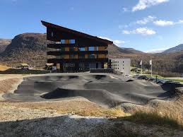 Myrkdalen is a valley and settlement nestled between majestic mountains and fjords in western norway. Myrkdalen Pumptrack Terrengsykkel No