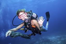 The general industry standard is that kids under eight years old can learn to scuba dive in a pool. Girls That Scuba Help With Your Scuba Anxieties Panics And Concerns Scuba Diving Website For Women