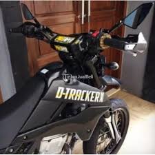 60 foto modifikasi motor d tracker terlengkap gedheg motor kawasaki d tracker 150 dibikin kekar seperti hulk kaki kakinya ajib modifikasi motor kawasaki d tracker 150 kawasaki d tracker 150 berubah supermoto kaki kaki bikin ngiri modifikasi kawasaki d tracker 150 demi up grade performanya cah gagah video modifikasi motor kawasaki dtracker keren. Kawasaki D Tracker 250 Warna Hitam Gahar Sudah Modifikasi Harga Nego Di Tangerang Tribunjualbeli Com