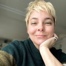 Tiffany Kahn's Instagram, Twitter & Facebook