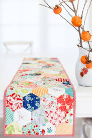 A Summer S Day Homespun Patchwork Table Runner Table Runner Pattern Table Runner And Placemats