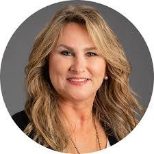 Tammy West's Instagram, Twitter & Facebook