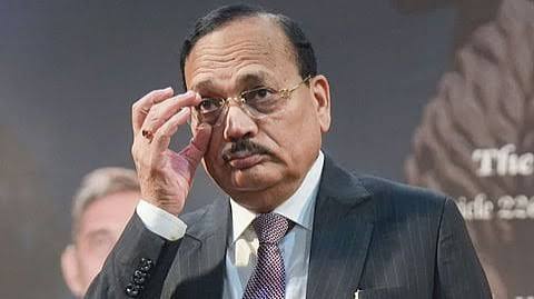 कॉकरोच कहने वाले से नहीं चाहिए डिग्री…CJI सूर्यकांत को हैदराबाद की यूनिवर्सिटी में बुलाने पर भड़के छात्र