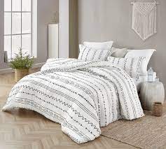 Machine wash in cold water with similar colors. Black And White Extra Large Twin Bedding Black And White Arrow Oversized Twin Comforter With Multiple Patterns