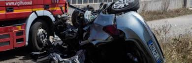 L'uomo è un trentenne di origine sinti. Arezzo Muore Coppia Sulla A1 L Auto Si Ribalta E Prende Fuoco Ilgiornale It