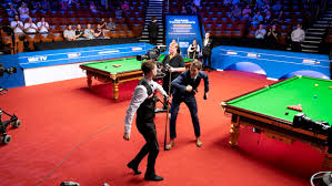 Чемпионат мира (world snooker championship). Britain Tried To Bring Fans Back To Indoor Sports That Lasted A Day The New York Times
