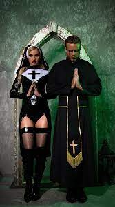Holy Word Couples Costume Sponsored Affiliate Word Holy Costume Coup Disfraces Hallowen Chicas Disfraces Para Chicas Disfraces De Halloween Parejas