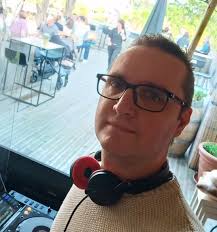 Hello all, anyone noticed that when using Rekordbox