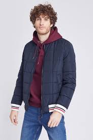 Découvrez notre sélection de blouson homme pas chers. Blouson Veste