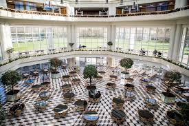 As part of the global bouygues network, we are leaders in construction and services designing we caught up with bouygues' vincent tricot who is overseeing construction methods and temporary. Offre Emploi Apprenti Acheteur Recrutement Alternance Bouygues Construction Materiel Cadreo