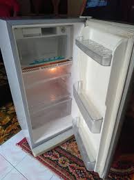 Kami pakar membaiki peti ais dengan harga berpatutan.jimat, lagi menjimatkan. Peti Ais 1 Pintu Rm260 Tv 21 Inch Barang Terpakai Murah Facebook