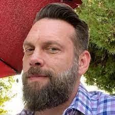 Brett Hamler's Instagram, Twitter & Facebook