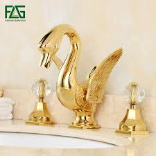 Downloade dieses freie bild zum thema messing wasserhahn ente aus pixabays umfangreicher sammlung an public domain bildern und videos. Flg Goldene Uberzogene Solide Messing Becken Armaturen Tier Schwan Wasserhahn Dual Kristall Griffe Eitelkeit Waschbecken Mischbatterie Tap Adapter Faucet Sinkfaucet Hose Aliexpress