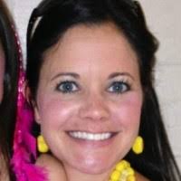 Vanessa Huff's Instagram, Twitter & Facebook