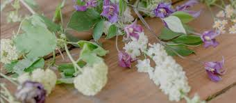 Serving the omni homestead resort, house mountian inn, irvine estate, hillcrest b&b, the historic masonic theatre, the farm at glen haven, keswick hall, the boar's Wedding Florist The Country Garden Florist