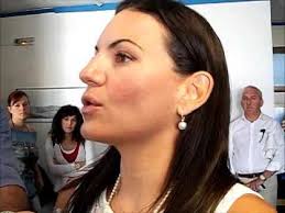 Μια δυνατή ιστορία αγάπης που οδήγησε στο μυστικό γάμο. Olga Kefalogiannh Kozanh Youtube