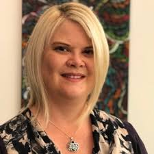 Laura Pham 👩🏻‍💻 (@lauraapham)