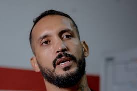 Herói do acesso do Ferroviário, Douglas Dias recorda dificuldades e  conquistas da carreira