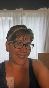 There IS a right way to wear a headband!