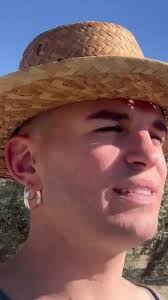 Sergio Aguilera, tentador de #LaIslaDeLasTentaciones, habla de la realidad  de su trabajo en el campo 🚜 #lidlt #mtmad #salseoentiktok #mediaset  #telecinco