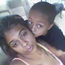 Raven Gordon (@raelovinbigeg5)