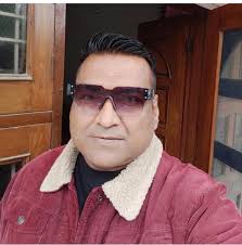 Hello all Gregorian brothers...I am trying to find a picture of a dear old  Gregorian friend Rupak Kumar Roy. He passed away in 1978 (9th grade). He  was from Hatkhola area. He