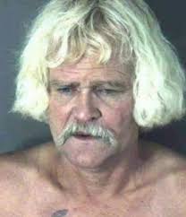 Imo, besides Klein, Derrick Berg is a member of the Tarot Club who has the  most combat experience and is also an expert in direct fights.