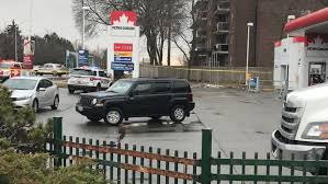 The exchange owner is shot, and his secretary knocked out. Suspect In Custody After Hours Long Standoff In Richmond Hill Cp24 Com