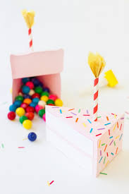 To design a creative business card for your bakery, use canva's cake business card templates. Diy Birthday Cake Box We Design La